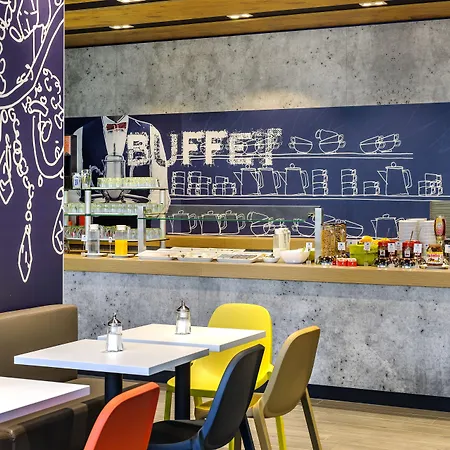 Ibis Budget Hotel 2*