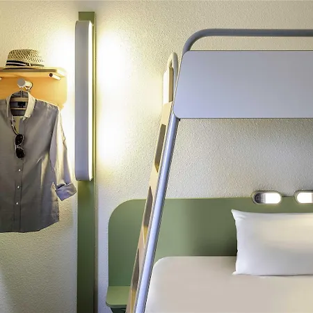 Ibis Budget Hotell 2*