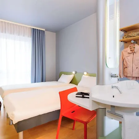 Ibis Budget Hotel 2*